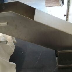 Tecan DiTi Carrier, 3-Position, MCA DiTi Tips, with Waste Chute. Very usefull when doing offset pipetting (when picking up rows and columns, 8 or 12 tips). Allows disposal of the tip box when not re-racking tips. NPN0363